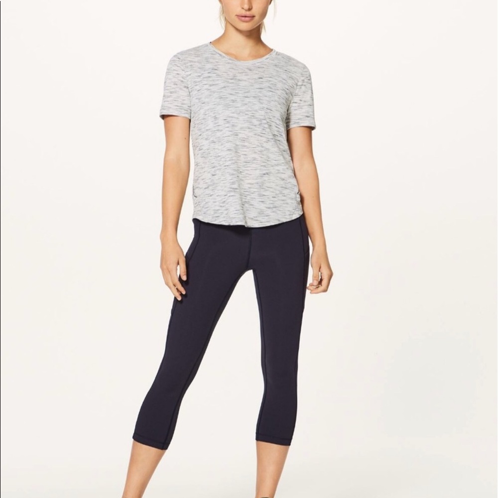Lululemon long distance short sleeve top